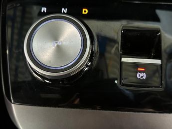 MG MG4 51kWh SE Auto 5dr