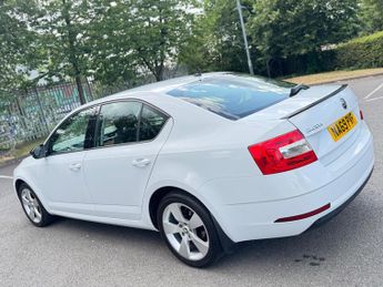Skoda Octavia 1.5 TSI ACT SE Drive DSG Euro 6 (s/s) 5dr