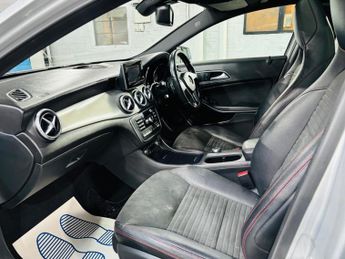 Mercedes-Benz GLA 2.1 GLA220d AMG Line (Premium Plus) 7G-DCT 4MATIC Euro 6 (s/s) 5