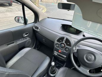 Renault Modus 1.2 TCe 16v Dynamique S 5dr