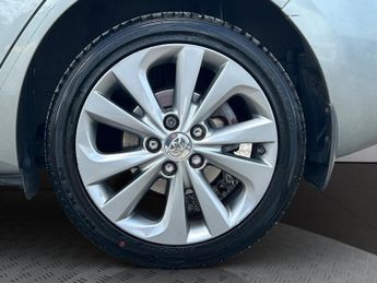 Toyota Auris 1.8 VVT-h Excel CVT Euro 5 (s/s) 5dr