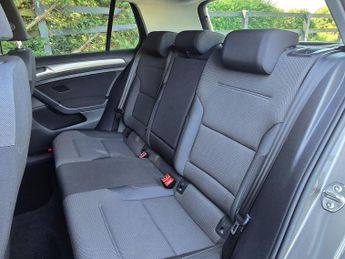 Volkswagen Golf 1.6 TDI BlueMotion Tech Match Edition DSG Euro 6 (s/s) 5dr
