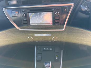 Toyota Auris 1.8 VVT-h Excel CVT Euro 5 (s/s) 5dr