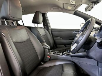 Nissan Leaf 39kWh N-Connecta Auto 5dr