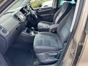 Volkswagen Tiguan 2.0 TDI BlueMotion Tech Match DSG 4WD Euro 5 (s/s) 5dr
