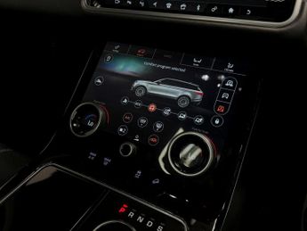 Land Rover Range Rover Velar 3.0 D300 R-Dynamic HSE SUV 5dr Diesel Auto 4WD Euro 6 (s/s) (300