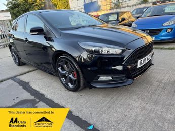 Ford Focus 2.0T EcoBoost ST-3 Euro 6 (s/s) 5dr