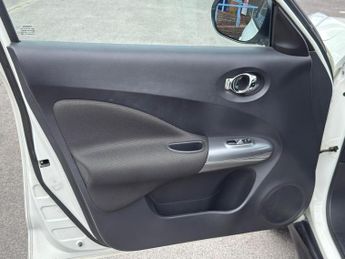 Nissan Juke 1.6 Acenta Premium CVT Euro 5 5dr