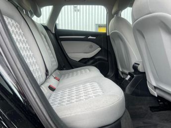 Audi A3 1.6 TDI SE Sportback S Tronic Euro 5 (s/s) 5dr