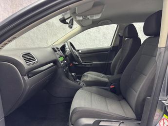 Volkswagen Golf 1.6 TDI SE DSG Euro 5 5dr