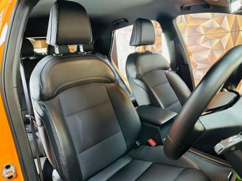 MG MG4 64kWh Trophy Long Range Auto 5dr