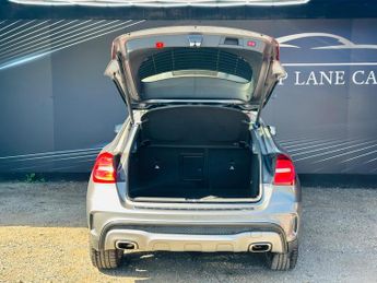 Mercedes-Benz GLA 2.1 GLA200d AMG Line (Premium Plus) 7G-DCT 4MATIC Euro 6 (s/s) 5