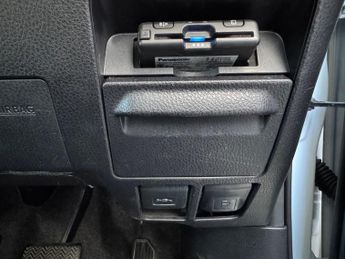 Toyota Voxy Toyota voxy 1.8 hybrid 7 seater