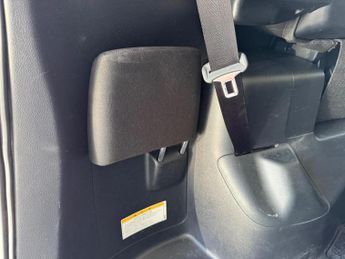 Toyota Voxy Toyota voxy 1.8 hybrid 7 seater