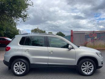 Volkswagen Tiguan 2.0 TDI BlueMotion Tech SE DSG 4WD Euro 5 (s/s) 5dr