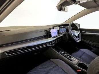 Volkswagen Golf 1.5 eTSI MHEV Active DSG Euro 6 (s/s) 5dr
