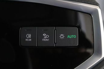 Audi Q3 1.5 TFSI CoD 35 Sport Euro 6 (s/s) 5dr