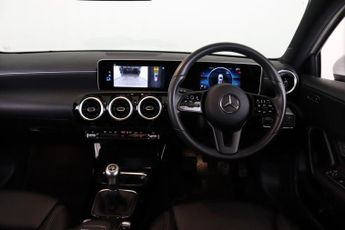 Mercedes-Benz A Class 1.5 A180d SE (Executive) Euro 6 (s/s) 5dr