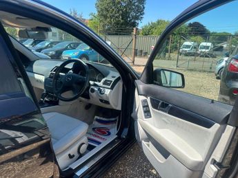 Mercedes-Benz C Class 1.8 C180 BlueEfficiency SE Auto Euro 5 4dr