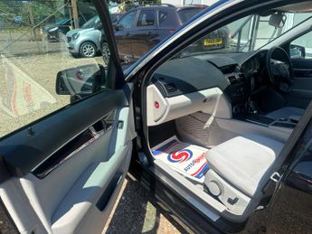 Mercedes-Benz C Class 1.8 C180 BlueEfficiency SE Auto Euro 5 4dr