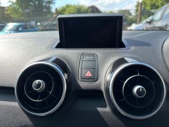 Audi A1 1.4 TFSI S line Sportback S Tronic Euro 5 (s/s) 5dr