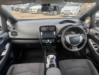Nissan Leaf 30kWh Acenta Auto 5dr
