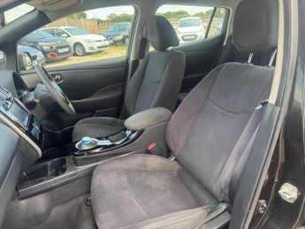 Nissan Leaf 30kWh Acenta Auto 5dr