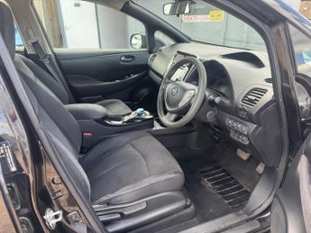 Nissan Leaf 30kWh Acenta Auto 5dr