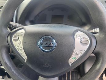 Nissan Leaf 30kWh Acenta Auto 5dr