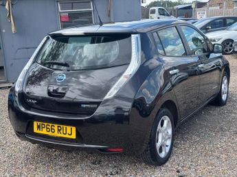 Nissan Leaf 30kWh Acenta Auto 5dr
