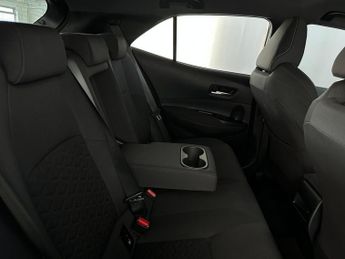 Toyota Corolla 1.8 VVT-h Icon Tech CVT Euro 6 (s/s) 5dr