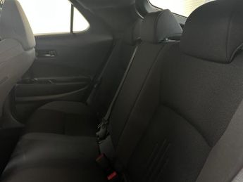 Toyota C-HR 2.0 VVT 13.6kWh Design CVT Euro 6 (s/s) 5dr