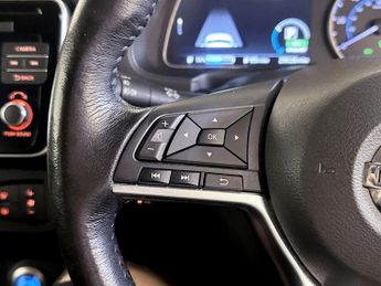Nissan Leaf 40kWh Tekna Auto 5dr