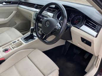 Volkswagen Passat 2.0 TDI BlueMotion Tech SE Business DSG Euro 6 (s/s) 4dr