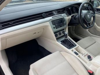 Volkswagen Passat 2.0 TDI BlueMotion Tech SE Business DSG Euro 6 (s/s) 4dr