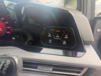Volkswagen Golf 1.5 eTSI MHEV Style DSG Euro 6 (s/s) 5dr