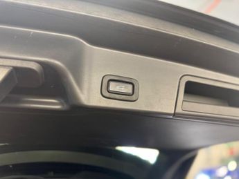 Land Rover Range Rover Evoque 2.0 D180 First Edition Auto 4WD Euro 6 (s/s) 5dr