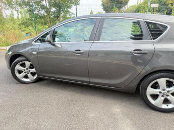 Vauxhall Astra 1.6 16v SRi Hatchback 5dr Petrol Auto Euro 5 (115 ps)