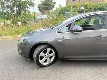 Vauxhall Astra 1.6 16v SRi Hatchback 5dr Petrol Auto Euro 5 (115 ps)
