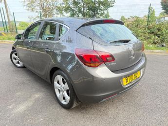Vauxhall Astra 1.6 16v SRi Hatchback 5dr Petrol Auto Euro 5 (115 ps)