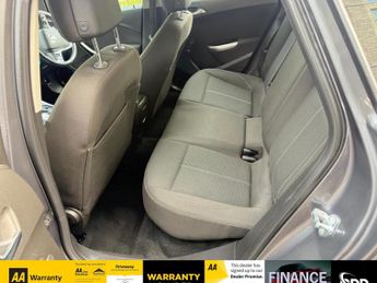 Vauxhall Astra 1.6 16v SRi Hatchback 5dr Petrol Auto Euro 5 (115 ps)