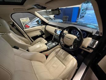 Land Rover Range Rover 4.4 SD V8 Vogue SUV 5dr Diesel Auto 4WD Euro 5 (339 ps)