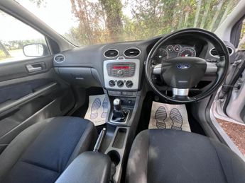 Ford Focus 1.6 Zetec Climate 5dr