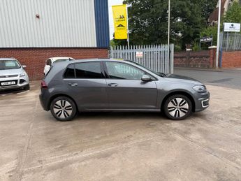 Volkswagen e-Golf 35.8kWh e-Golf Auto 5dr