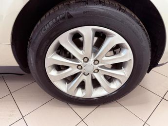 Land Rover Range Rover Vogue 3.0L Petrol Supercharged