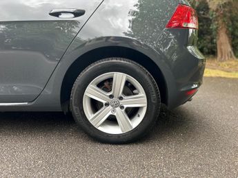 Volkswagen Golf 1.6 TDI BlueMotion Tech Match Edition DSG Euro 6 (s/s) 5dr