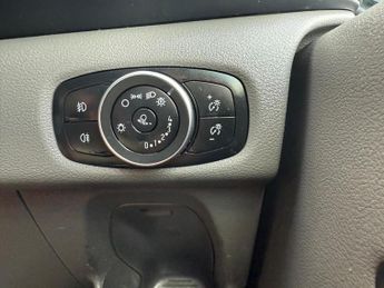Ford Transit Custom 2.0 320 EcoBlue Limited Crew Van Auto L2 H1 Euro 6 (s/s) 5dr