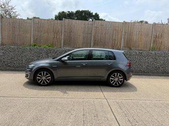 Volkswagen e-Golf 35.8kWh e-Golf Auto 5dr