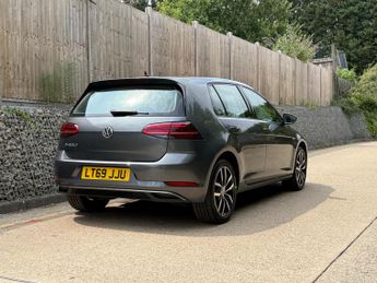 Volkswagen e-Golf 35.8kWh e-Golf Auto 5dr
