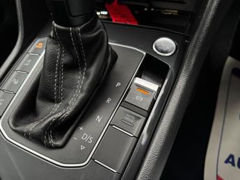 Volkswagen Tiguan 1.5 TSI EVO R-Line Tech DSG Euro 6 (s/s) 5dr